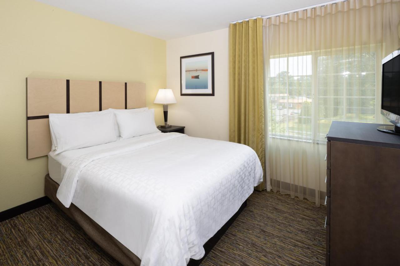 Candlewood Suites Windsor Locks By Ihg Экстерьер фото